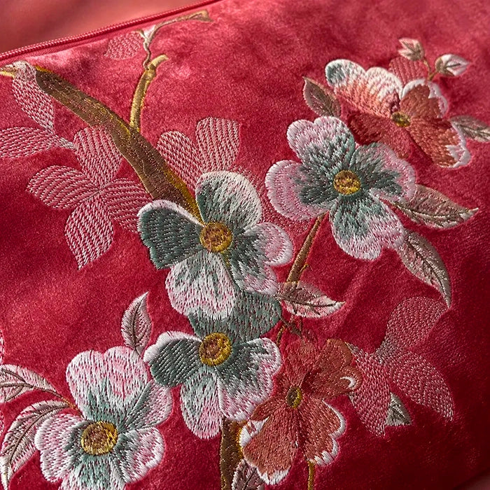 The Soft Floral Clutch That Carries Your Mahjong Day